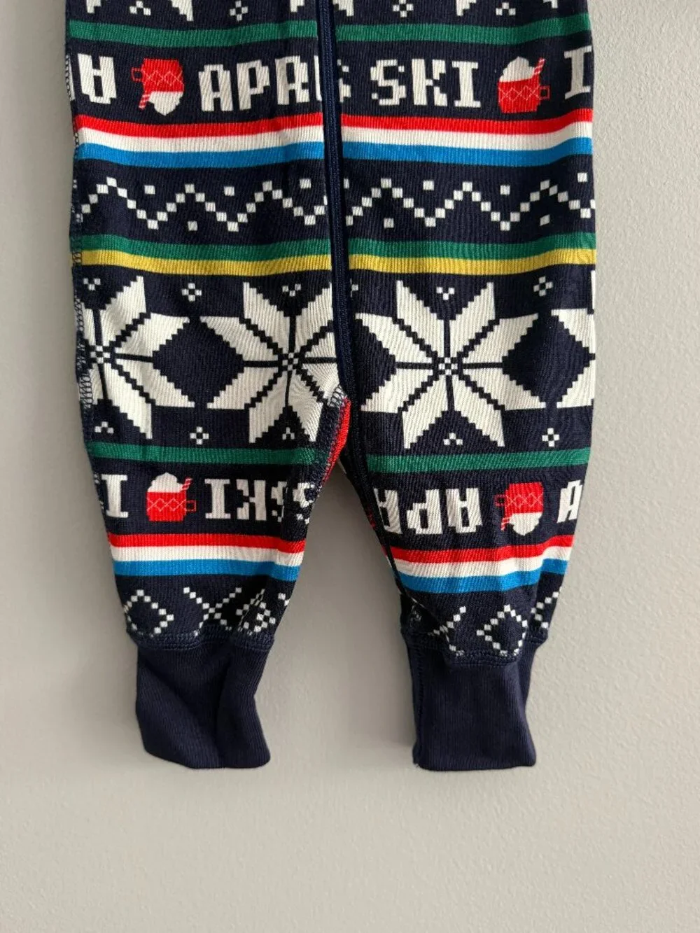 Hanna Andersson Baby Holiday Zip Sleeper in Apres Ski 0-3M